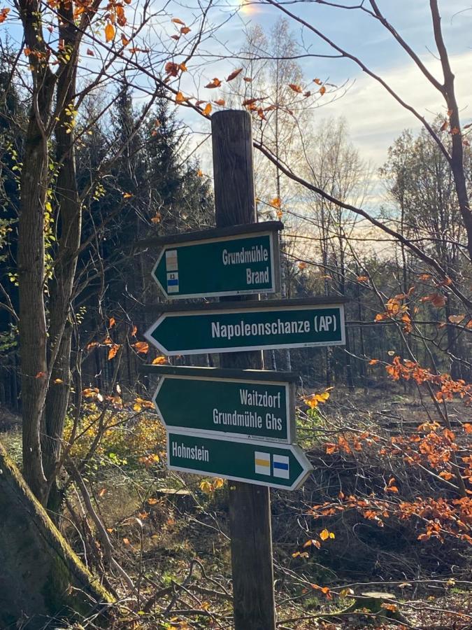 Am Fusse Zur Napoleonschanze Hohnstein Luaran gambar